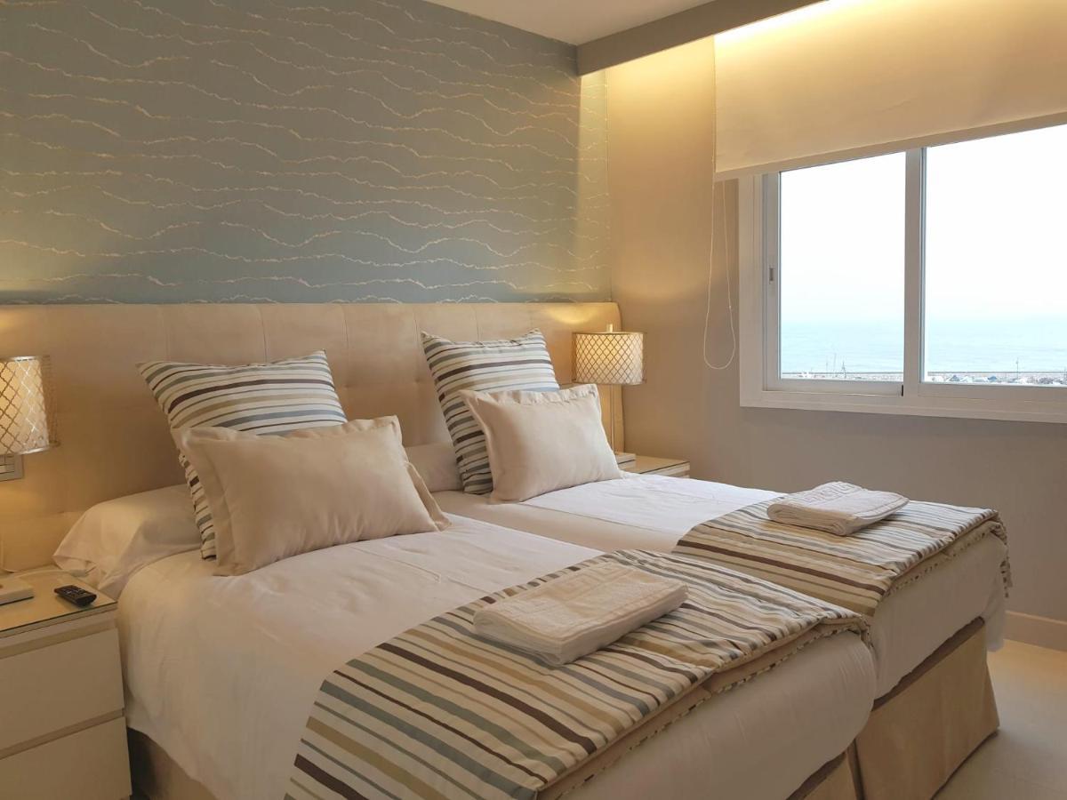 Fabulous Apartment In Front Of Sea & Marina With Incredible Views เอสเตโปนา ภายนอก รูปภาพ
