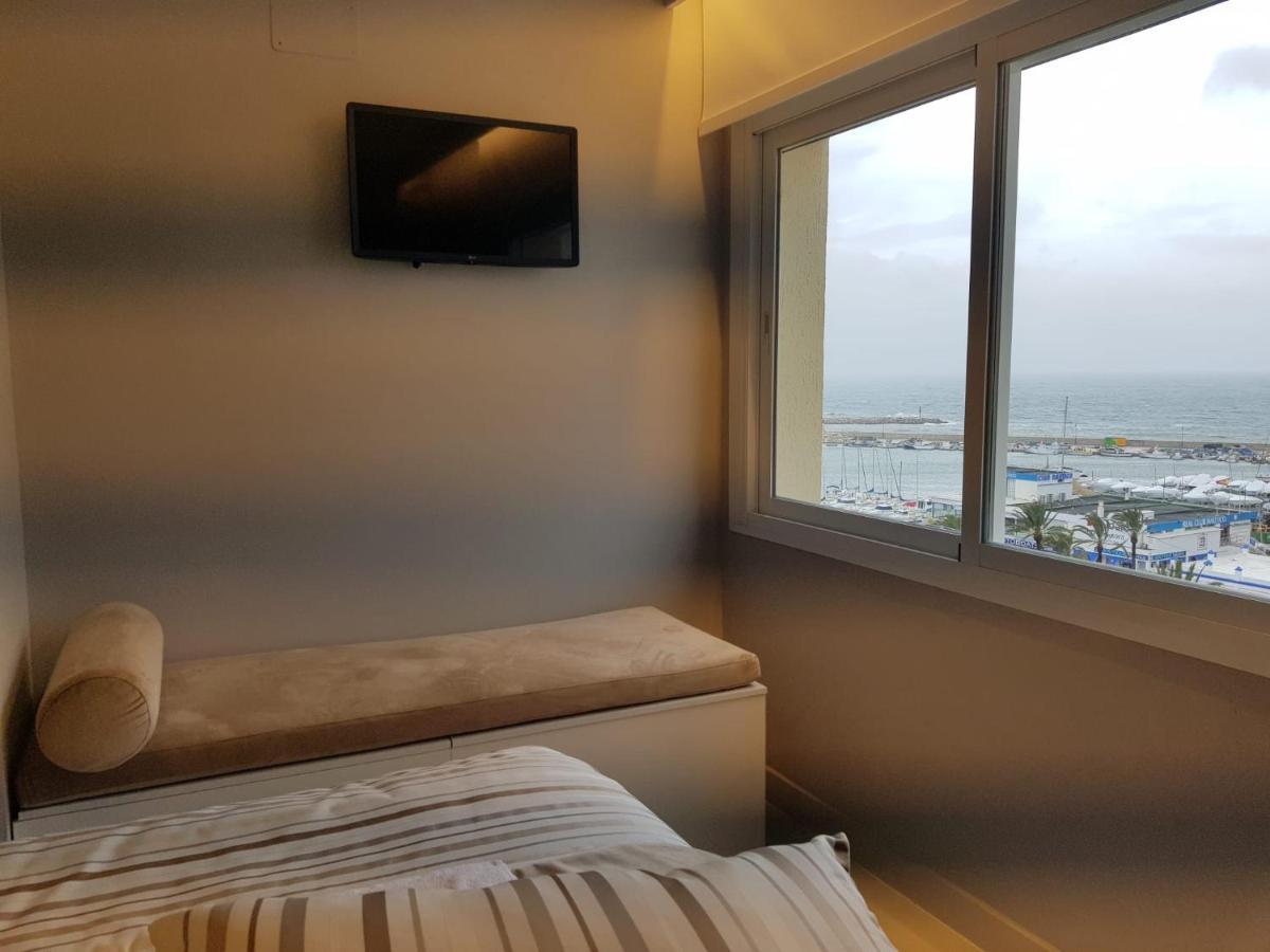 Fabulous Apartment In Front Of Sea & Marina With Incredible Views เอสเตโปนา ภายนอก รูปภาพ